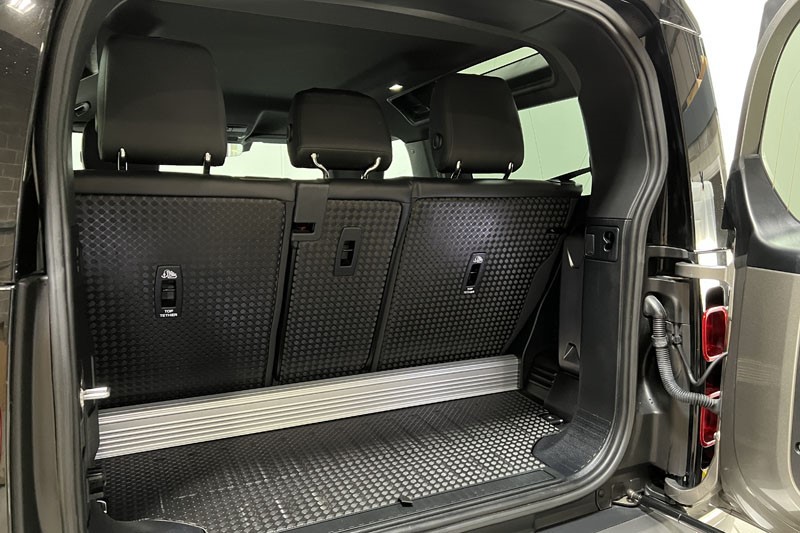 2022 (72) LAND ROVER DEFENDER 3.0 D250 X-Dynamic SE 90 3dr Auto 4935493