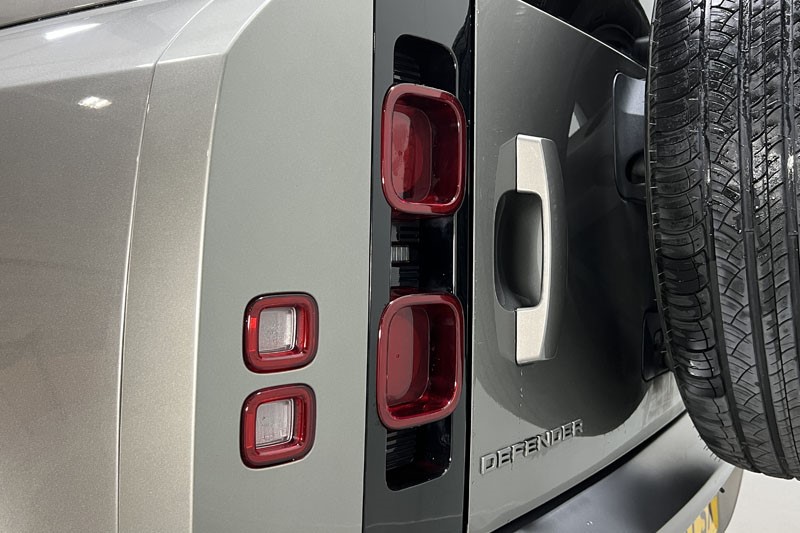 2022 (72) LAND ROVER DEFENDER 3.0 D250 X-Dynamic SE 90 3dr Auto 4935496