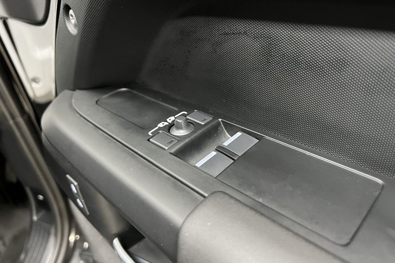 2025 (25) LAND ROVER COMMERCIAL DEFENDER 3.0 D250 Hard Top S Auto 4899685