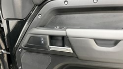 2025 (25) LAND ROVER COMMERCIAL DEFENDER 3.0 D250 Hard Top S Auto 4899684