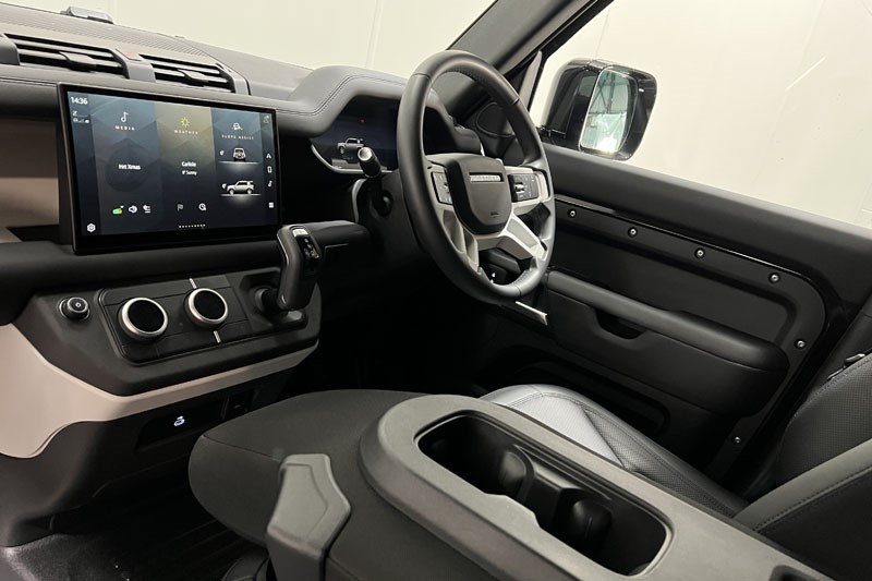 2025 (25) LAND ROVER COMMERCIAL DEFENDER 3.0 D250 Hard Top S Auto 4899701