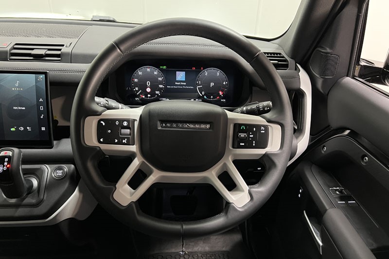 2025 (25) LAND ROVER COMMERCIAL DEFENDER 3.0 D250 Hard Top S Auto 4899681