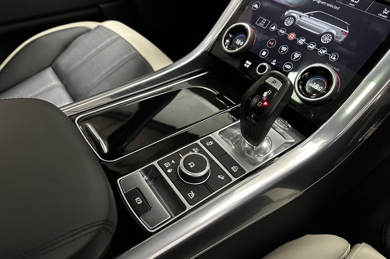 2022 (22) LAND ROVER RANGE ROVER SPORT 3.0 D300 Autobiography Dynamic 5dr Auto 4998277