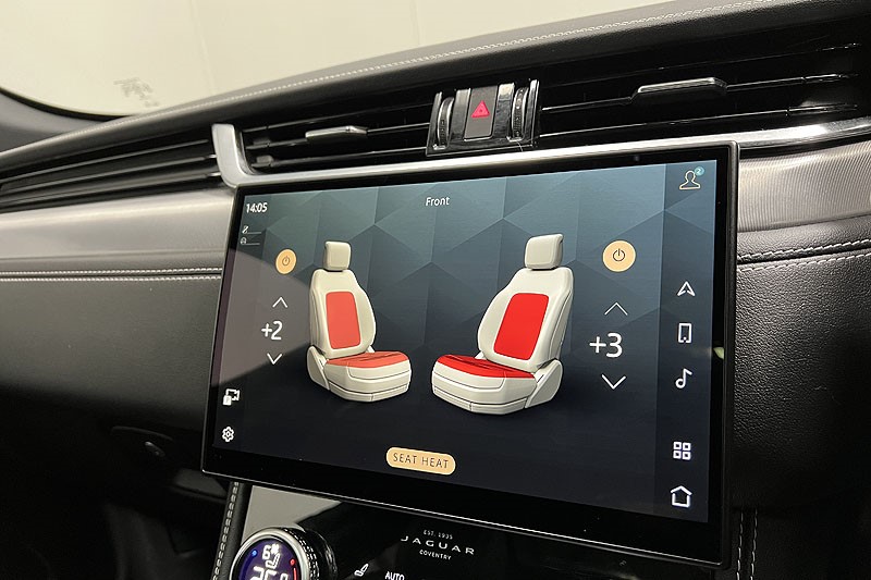 2022 (22) JAGUAR F-PACE 2.0 D200 R-Dynamic Black 5dr Auto AWD 4914063