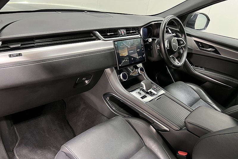 2022 (22) JAGUAR F-PACE 2.0 D200 R-Dynamic Black 5dr Auto AWD 4914064