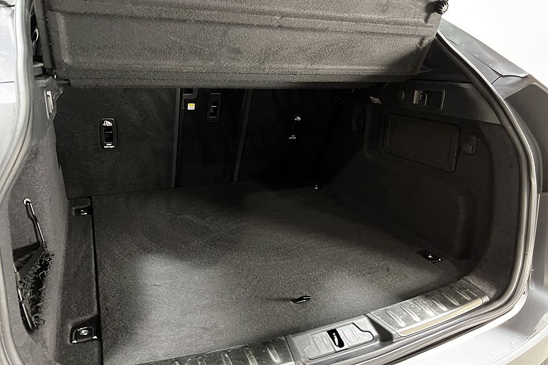 2022 (22) JAGUAR F-PACE 2.0 D200 R-Dynamic Black 5dr Auto AWD 4914070