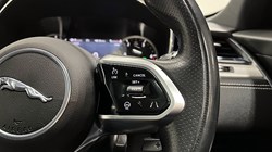 2022 (22) JAGUAR F-PACE 2.0 D200 R-Dynamic Black 5dr Auto AWD 4914054