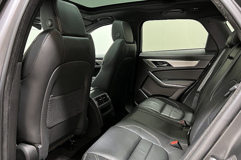 2022 (22) JAGUAR F-PACE 2.0 D200 R-Dynamic Black 5dr Auto AWD 4914066