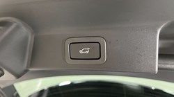 2022 (22) JAGUAR F-PACE 2.0 D200 R-Dynamic Black 5dr Auto AWD 4914071