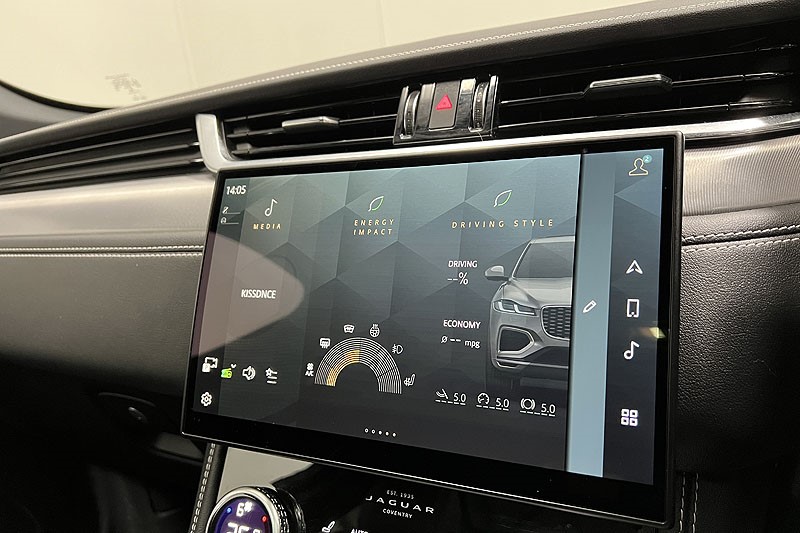 2022 (22) JAGUAR F-PACE 2.0 D200 R-Dynamic Black 5dr Auto AWD 4914061