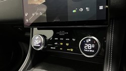 2022 (22) JAGUAR F-PACE 2.0 D200 R-Dynamic Black 5dr Auto AWD 4914057