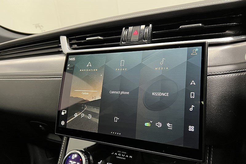 2022 (22) JAGUAR F-PACE 2.0 D200 R-Dynamic Black 5dr Auto AWD 4914060