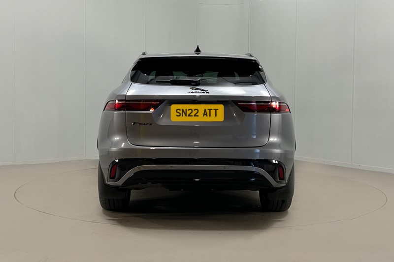 2022 (22) JAGUAR F-PACE 2.0 D200 R-Dynamic Black 5dr Auto AWD 4914039