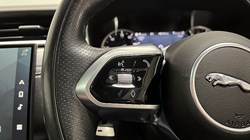 2022 (22) JAGUAR F-PACE 2.0 D200 R-Dynamic Black 5dr Auto AWD 4914053