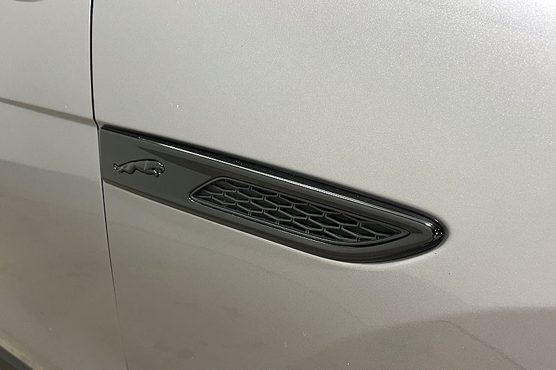 2022 (22) JAGUAR F-PACE 2.0 D200 R-Dynamic Black 5dr Auto AWD 4914076