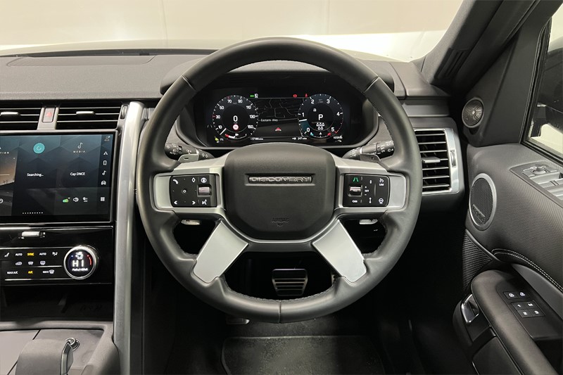 2025 (74) LAND ROVER DISCOVERY 3.0 D350 Dynamic SE 5dr Auto 4923815