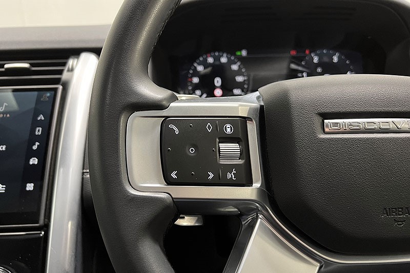 2025 (74) LAND ROVER DISCOVERY 3.0 D350 Dynamic SE 5dr Auto 4923825