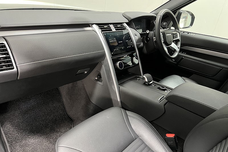 2025 (74) LAND ROVER DISCOVERY 3.0 D350 Dynamic SE 5dr Auto 4923839