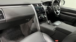 2025 (74) LAND ROVER DISCOVERY 3.0 D350 Dynamic SE 5dr Auto 4923839