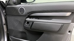 2025 (74) LAND ROVER DISCOVERY 3.0 D350 Dynamic SE 5dr Auto 4923817