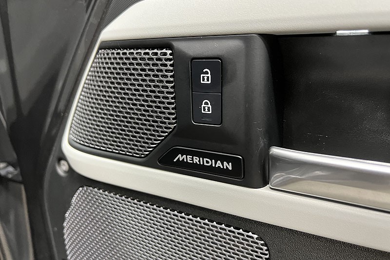 2023 (23) LAND ROVER DEFENDER 2.0 P400e X-Dynamic SE 110 5dr Auto 4931968