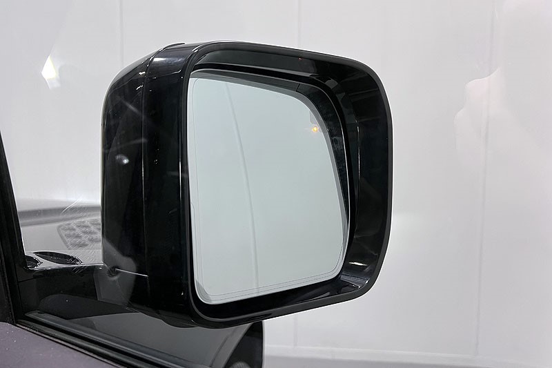 2023 (23) LAND ROVER DEFENDER 2.0 P400e X-Dynamic SE 110 5dr Auto 4931969