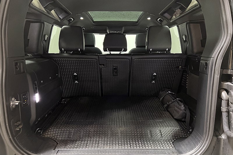 2023 (23) LAND ROVER DEFENDER 2.0 P400e X-Dynamic SE 110 5dr Auto 4931992