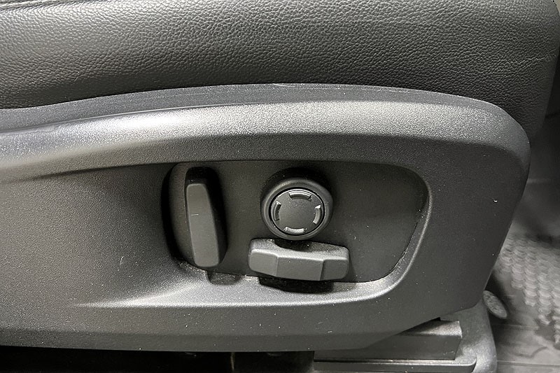 2023 (23) LAND ROVER DEFENDER 2.0 P400e X-Dynamic SE 110 5dr Auto 4931970