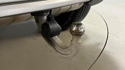 2023 (23) LAND ROVER DEFENDER 2.0 P400e X-Dynamic SE 110 5dr Auto 4932485