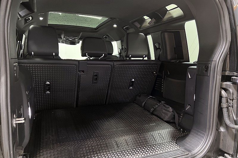 2023 (23) LAND ROVER DEFENDER 2.0 P400e X-Dynamic SE 110 5dr Auto 4931993