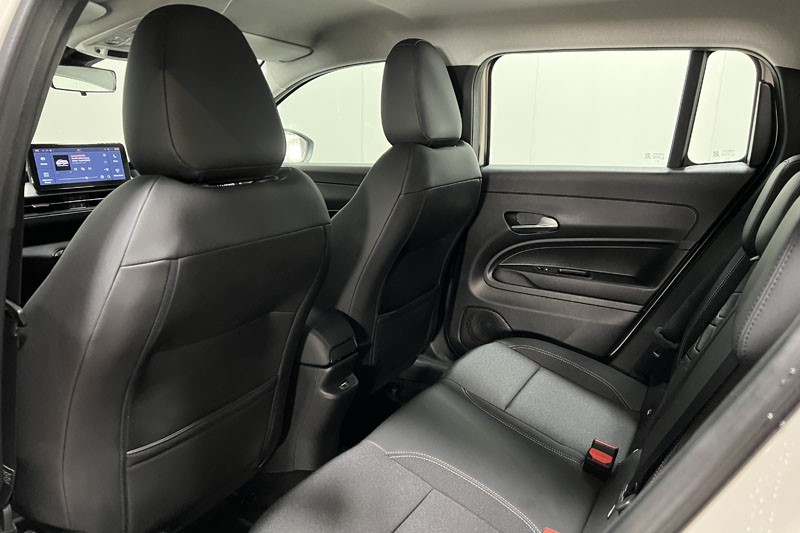 2025 (25) JEEP AVENGER 1.2 e-Hybrid Altitude 5dr DCT 4926449