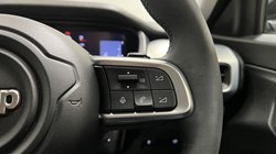 2025 (25) JEEP AVENGER 1.2 e-Hybrid Altitude 5dr DCT 4926436