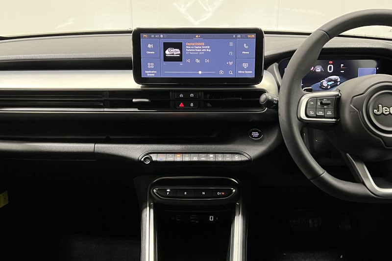 2025 (25) JEEP AVENGER 1.2 e-Hybrid Altitude 5dr DCT 4926427