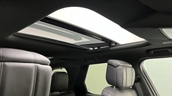 2024 (24) LAND ROVER DISCOVERY 3.0 D300 Dynamic HSE 5dr Auto 4917405