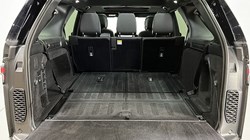 2024 (24) LAND ROVER DISCOVERY 3.0 D300 Dynamic HSE 5dr Auto 4917423