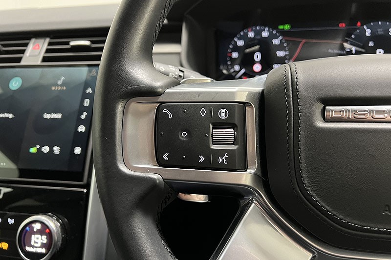 2024 (24) LAND ROVER DISCOVERY 3.0 D300 Dynamic HSE 5dr Auto 4917406