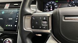 2024 (24) LAND ROVER DISCOVERY 3.0 D300 Dynamic HSE 5dr Auto 4917406