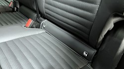 2024 (24) LAND ROVER DISCOVERY 3.0 D300 Dynamic HSE 5dr Auto 4917422