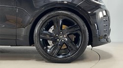 2024 (24) LAND ROVER DISCOVERY 3.0 D300 Dynamic HSE 5dr Auto 4917391