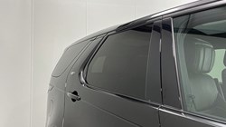 2024 (24) LAND ROVER DISCOVERY 3.0 D300 Dynamic HSE 5dr Auto 4917431