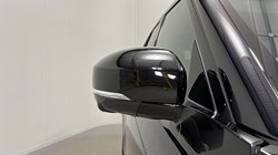 2024 (24) LAND ROVER DISCOVERY 3.0 D300 Dynamic HSE 5dr Auto 4917433