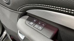 2024 (24) LAND ROVER DISCOVERY 3.0 D300 Dynamic HSE 5dr Auto 4917397