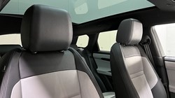 2025 (25) LAND ROVER RANGE ROVER EVOQUE 1.5 P270e Dynamic SE 5dr Auto 4932532