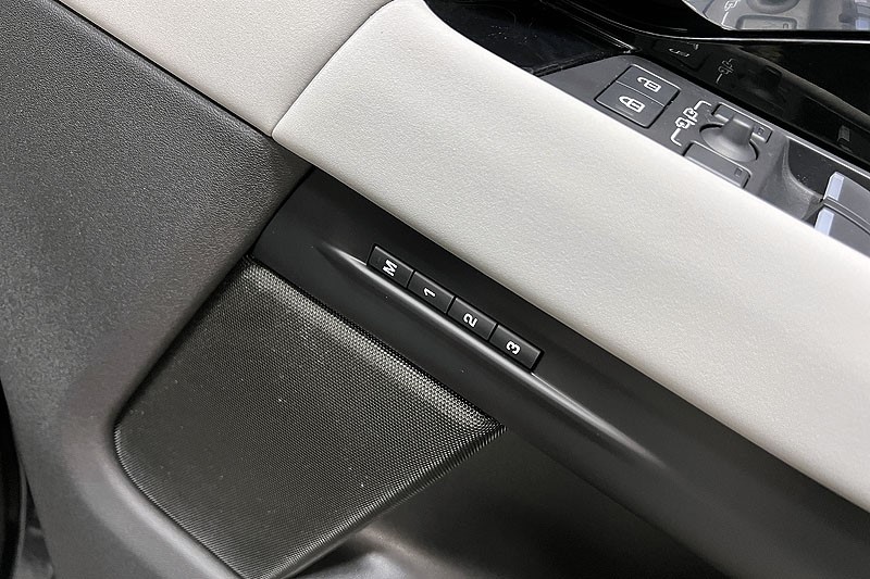 2025 (25) LAND ROVER RANGE ROVER EVOQUE 1.5 P270e Dynamic SE 5dr Auto 4932527