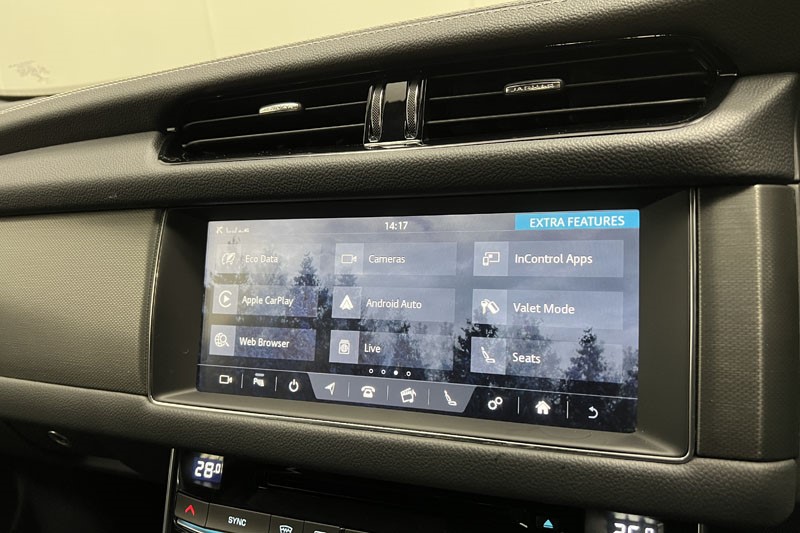 2019 (19) JAGUAR XF 2.0i [250] Chequered Flag 5dr Auto 4936823