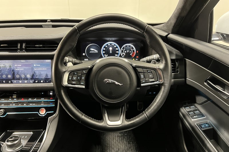 2019 (19) JAGUAR XF 2.0i [250] Chequered Flag 5dr Auto 4936806