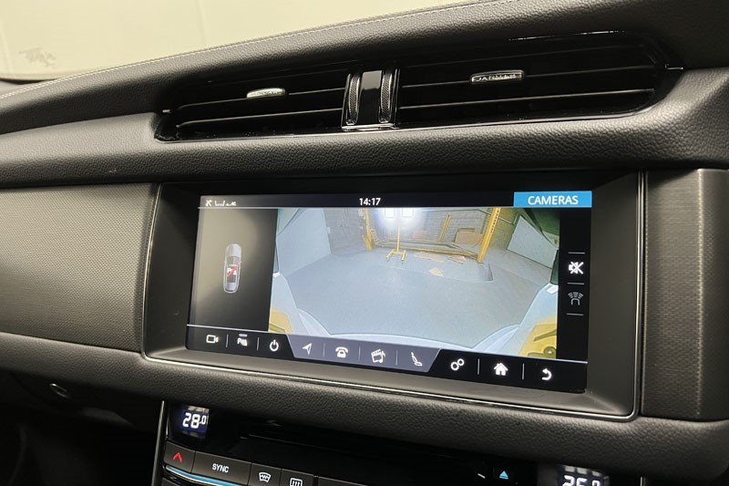 2019 (19) JAGUAR XF 2.0i [250] Chequered Flag 5dr Auto 4936821