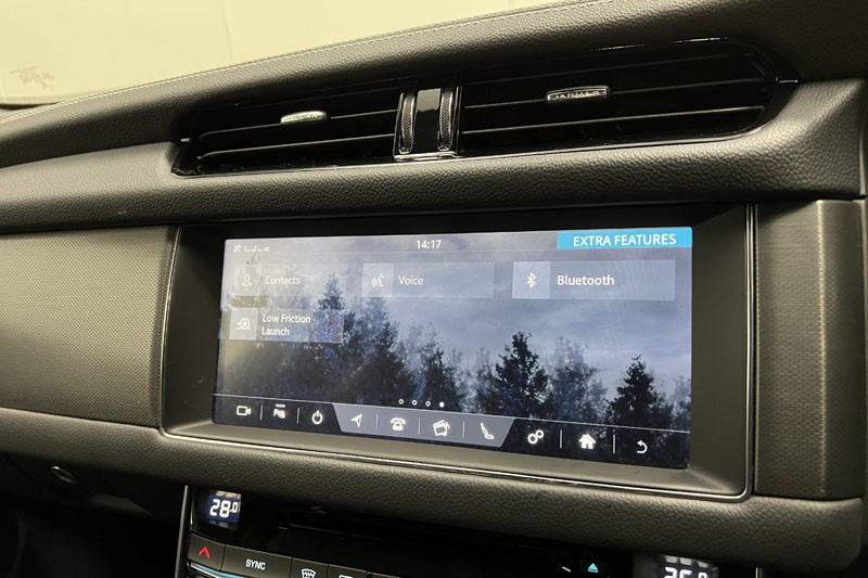 2019 (19) JAGUAR XF 2.0i [250] Chequered Flag 5dr Auto 4936824