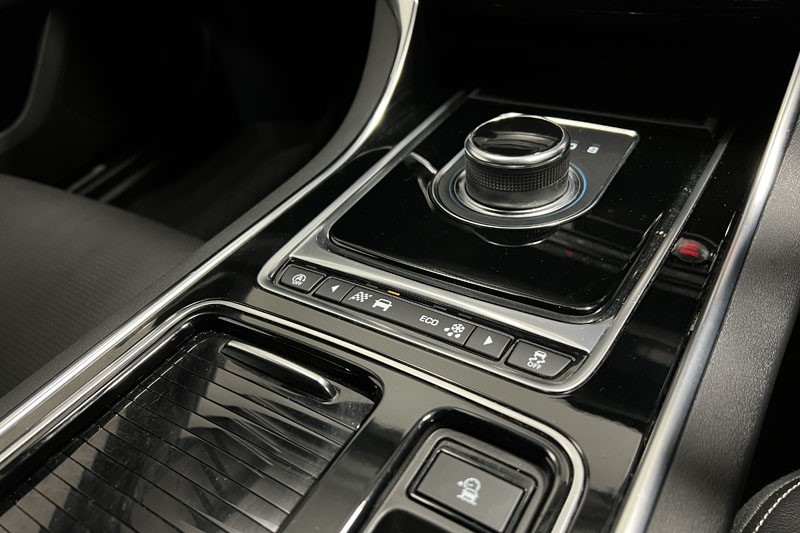 2019 (19) JAGUAR XF 2.0i [250] Chequered Flag 5dr Auto 4936818