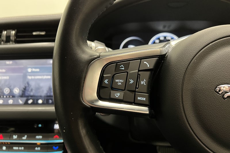 2019 (19) JAGUAR XF 2.0i [250] Chequered Flag 5dr Auto 4936814